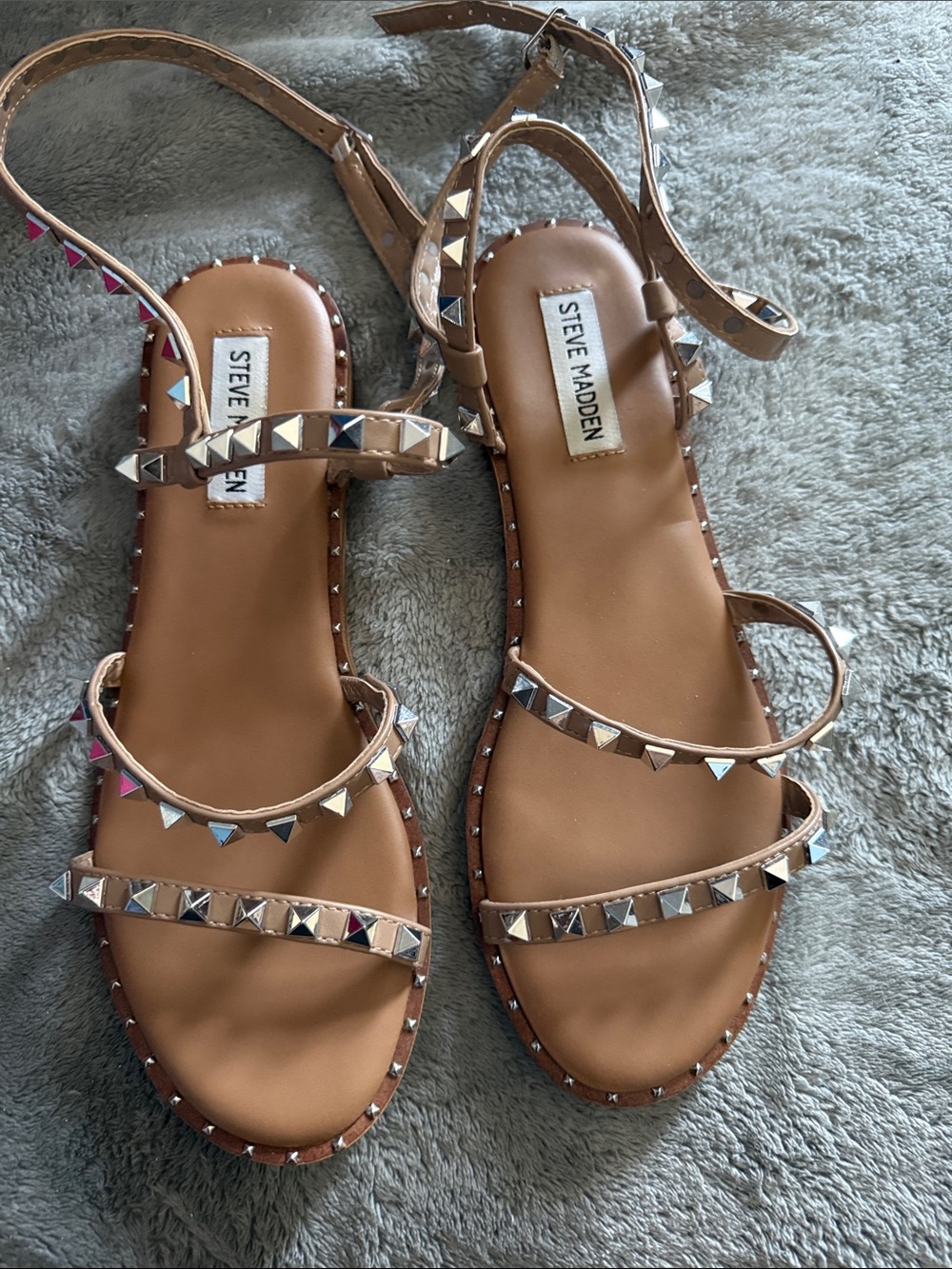 Steve Madden Nude Pyramid Stud Strap Sandals size 8.5